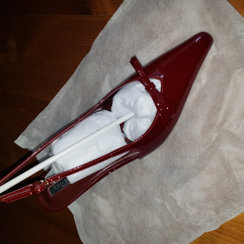 Tony Bianco Quill Bordeaux Patent 6.5 - Picture 3 of 4